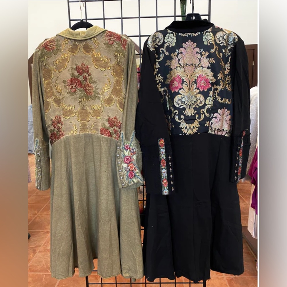 THE HEART OF AUTUMN COAT By Aratta, L, $300MSRP - Picture 14 of 15